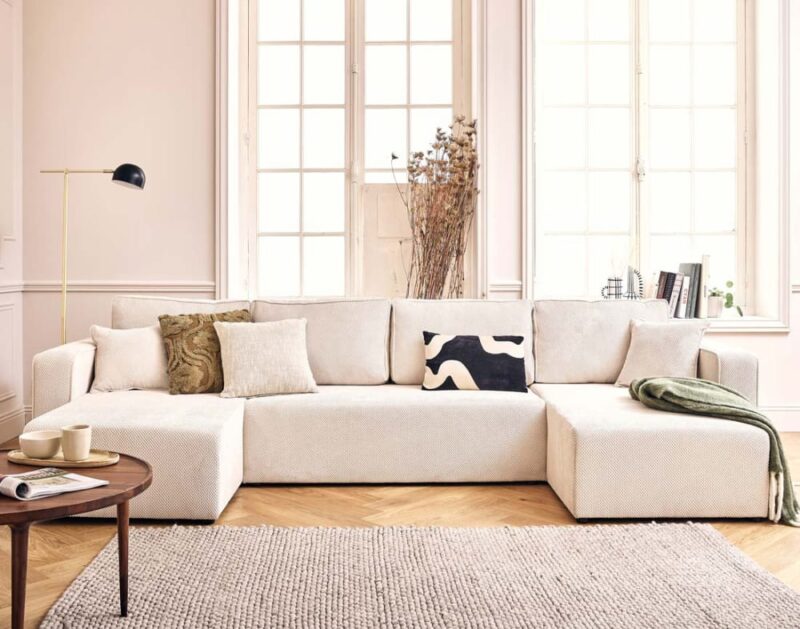 best-mobilier-topaze-test-du-canape-panoramique-7-places-en-velours-texture_2-1.jpg Best Mobilier Topaze : test du canapé panoramique 7 places en velours texturé