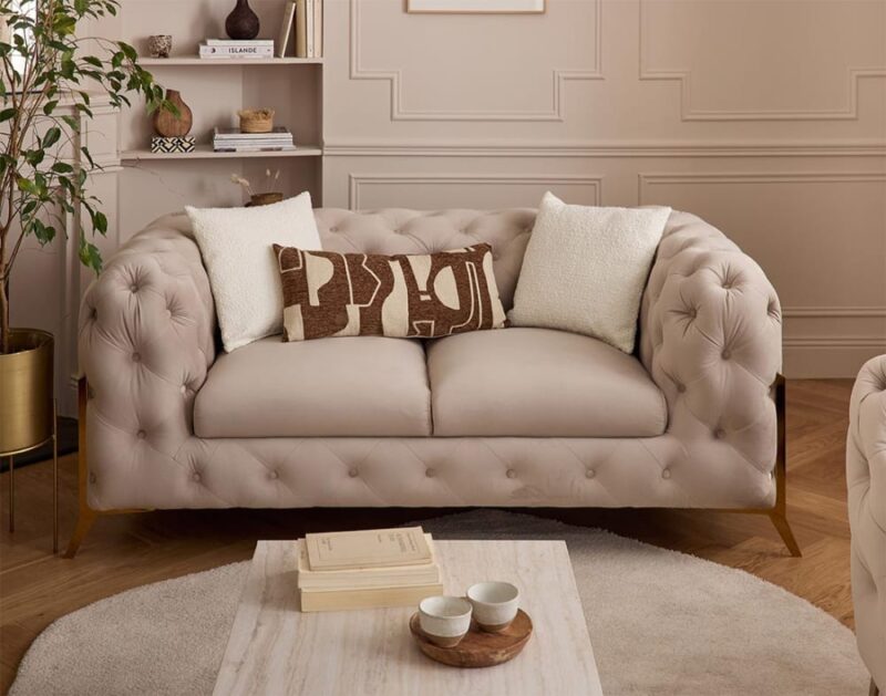 test-du-canape-2-places-chesterfield-lisa-design-camden-velours-beige_1 Test du canapé 2 places Chesterfield Lisa Design Camden (velours beige)