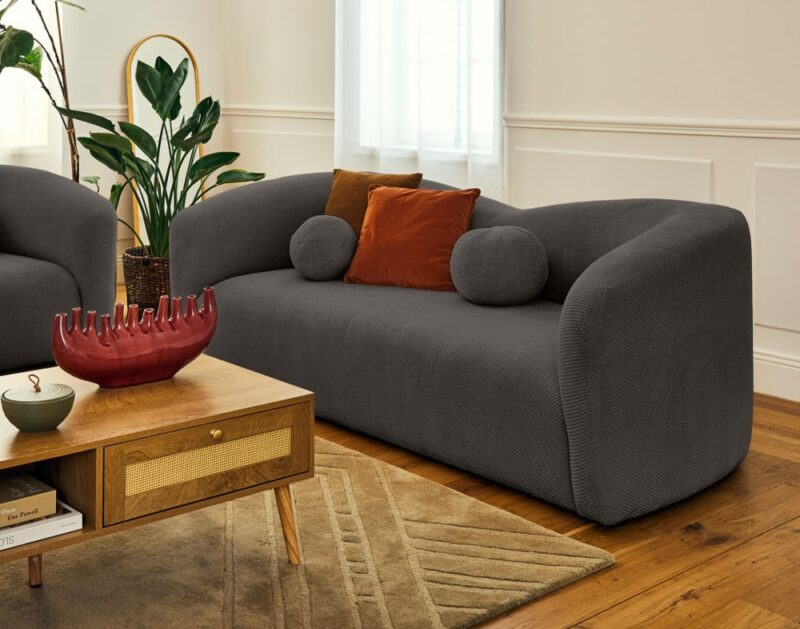 Test du canapé 3 places Charles en velours texturé – Lisa Design