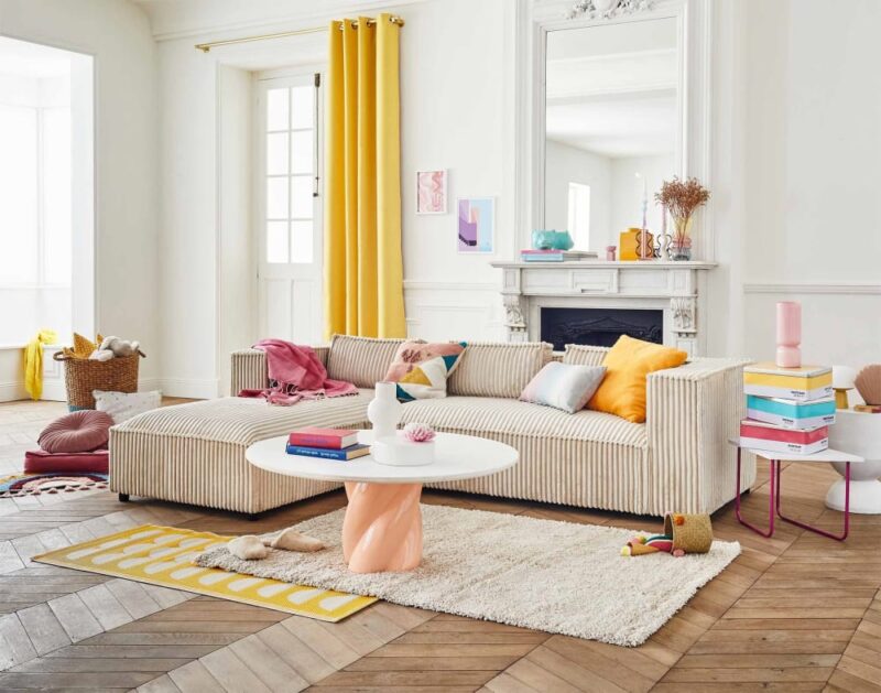 Lisa Design Stella : canapé d’angle 4 places en velours côtelé (angle gauche) - mise en situation