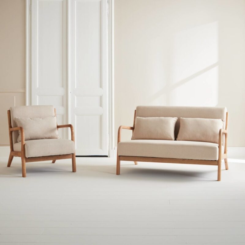Test sweeek LORENS Beige : fauteuil et banquette scandinaves, bois arrondi et assise épaisse
