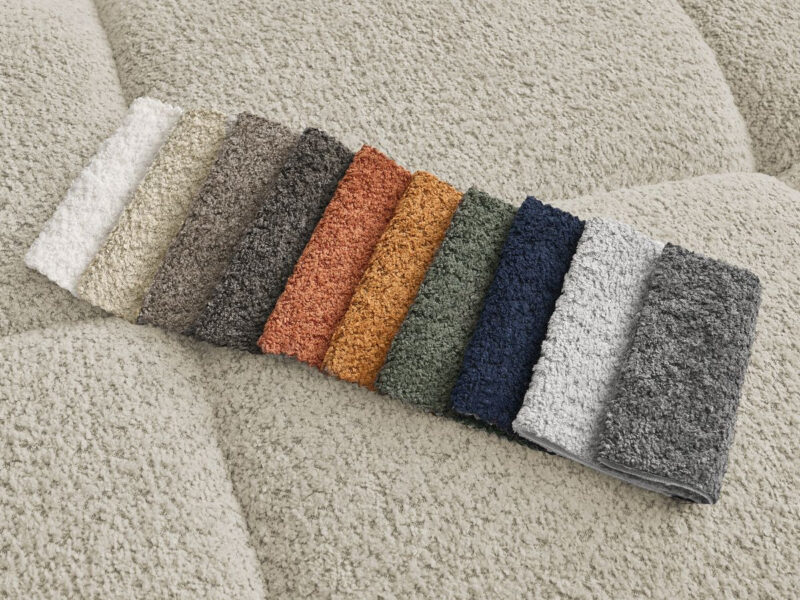 Canapé Alya Bobochic : un 2 places fixe en bouclette beige taillé pour les intérieurs minimalistes - Canapé Bobochic