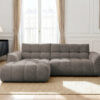 Canapé Jaya Bobochic : un angle fixe en chenille taupe qui structure le salon sans sacrifier le confort - Canapé Bobochic