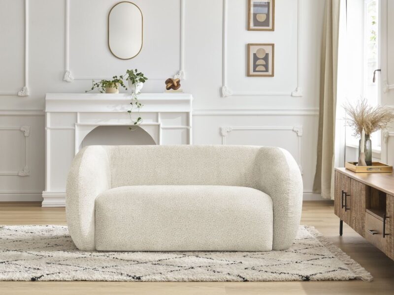 Canapé Céline Bobochic : un 2 places fixe en tissu texturé beige aux courbes douces et à l&rsquo;assise généreuse - Canapé Bobochic