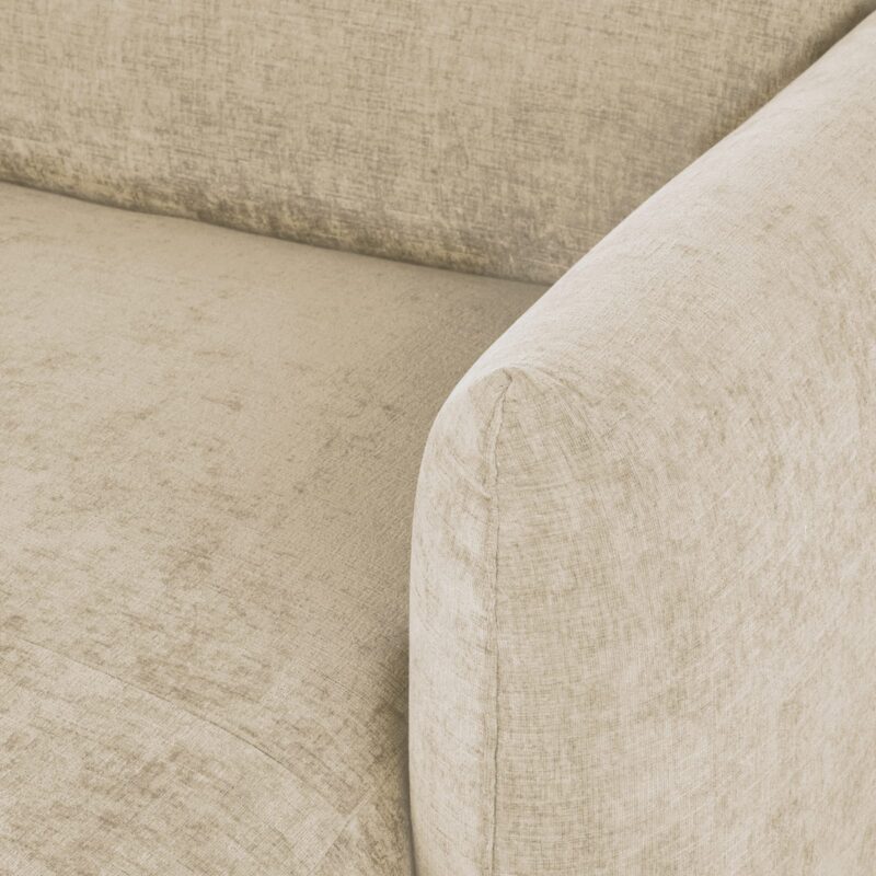 Canapé Jada Maisons du Monde : un angle droit velouté beige qui structure le salon avec élégance - Canapé Maisons du Monde