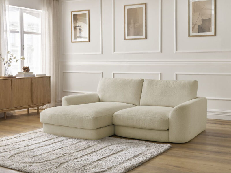 Canapé Leonore Bobochic : un angle fixe en bouclette beige taillé pour les salons qui veulent du moelleux sans se ruiner - Canapé Bobochic