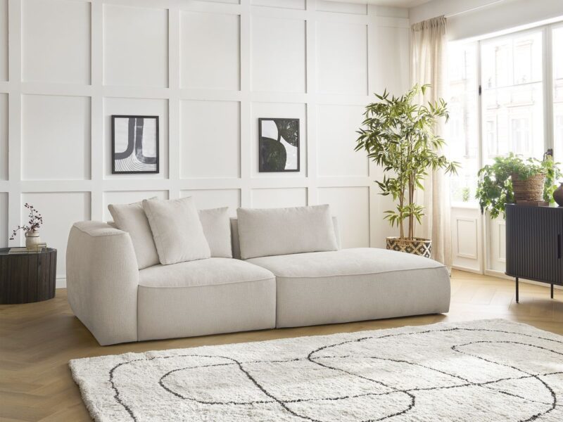 Canapé Leopold Bobochic : un 3 places asymétrique en tissu texturé beige qui joue la carte du caractère - Canapé Bobochic