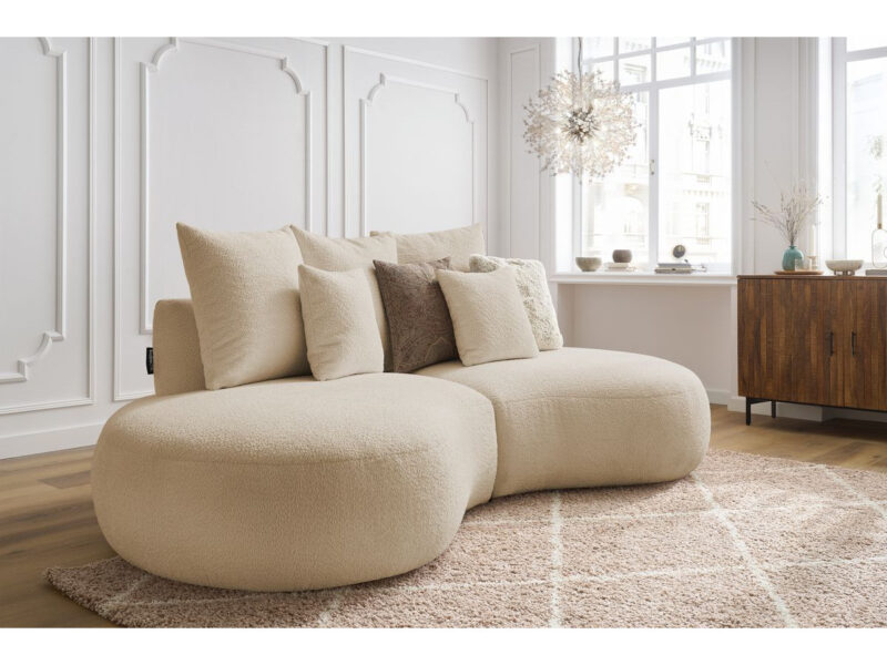 Canapé Saint-Germain Bobochic : un 3 places arrondi en bouclette beige qui réinvente le salon cocooning - Canapé Bobochic