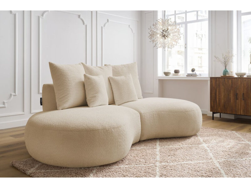 Canapé Saint-Germain Bobochic : un 3 places arrondi en bouclette beige qui réinvente le salon cocooning - Canapé Bobochic