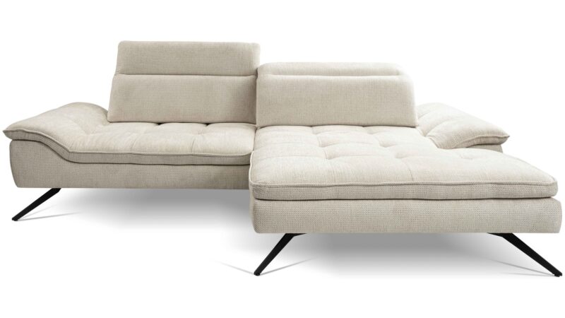 Canapé Zephyr Conforama : un angle 4 places fixe en tissu beige qui joue la carte de la sobriété élégante - Canapé Conforama
